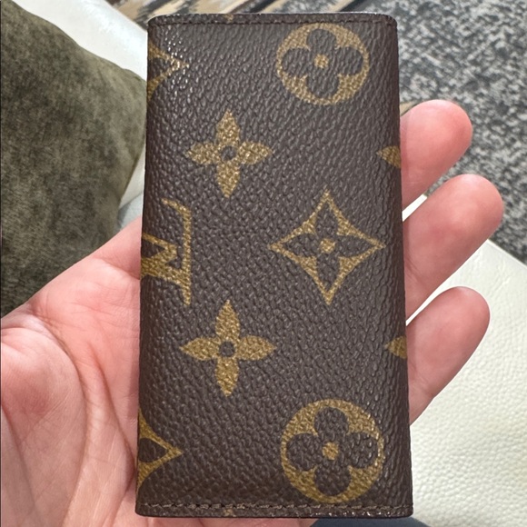 Authentic Key holder! Excellent condition!!!! - Picture 4 of 15